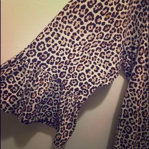 Women’s Leopard Print top!